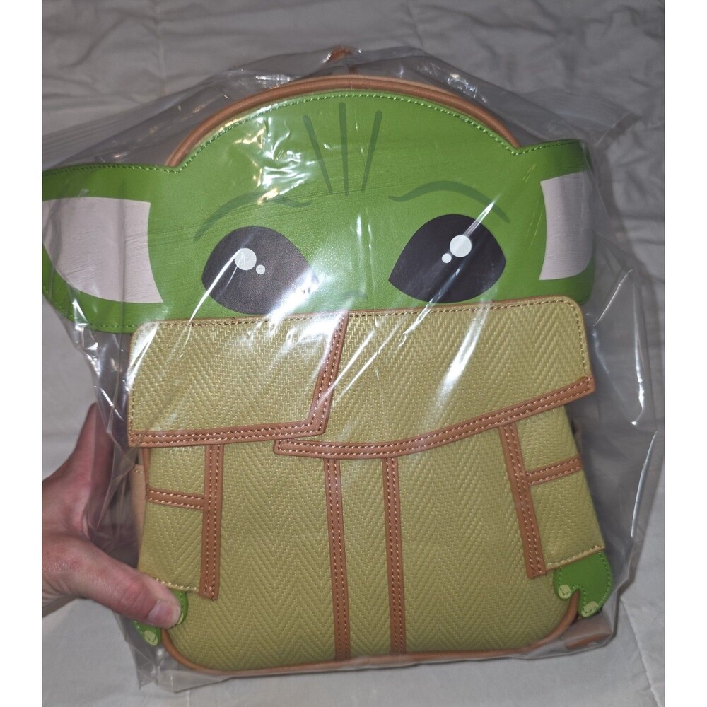 NWOT loungefly Disney star wars the child baby Yoda grogu mini backpack!